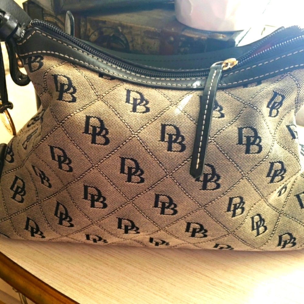 Dooney Bourke Hobo - Picture 8 of 16
